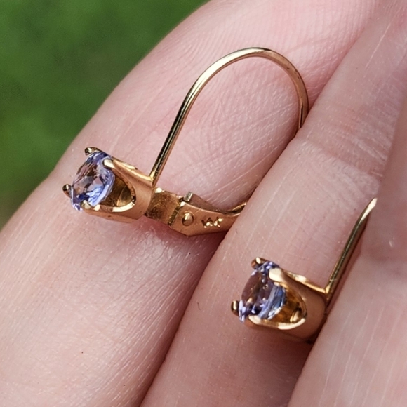 14kt gold tanzanite leverback vintage earrings - Picture 6 of 7
